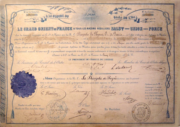 Item #19108 DIPLÔME DE MAITRE, gravé en bleu sur parchemin, décerné à un membre de la Loge Les Disciples du Progrès à l'Or. de Paris,