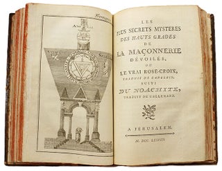 Les Trois premiers Grad(es) uniform(es) de la Maç(onnerie), cahier des dem(andes) & Cahier des rep(onses)... par le F. Nerad. Herono - Suivi de : Grade du chevalier de l'épée ou de l'Orient et de Rose Croix, S.l. - Suivi de : Grade du Noachite ou chevalier prussien.